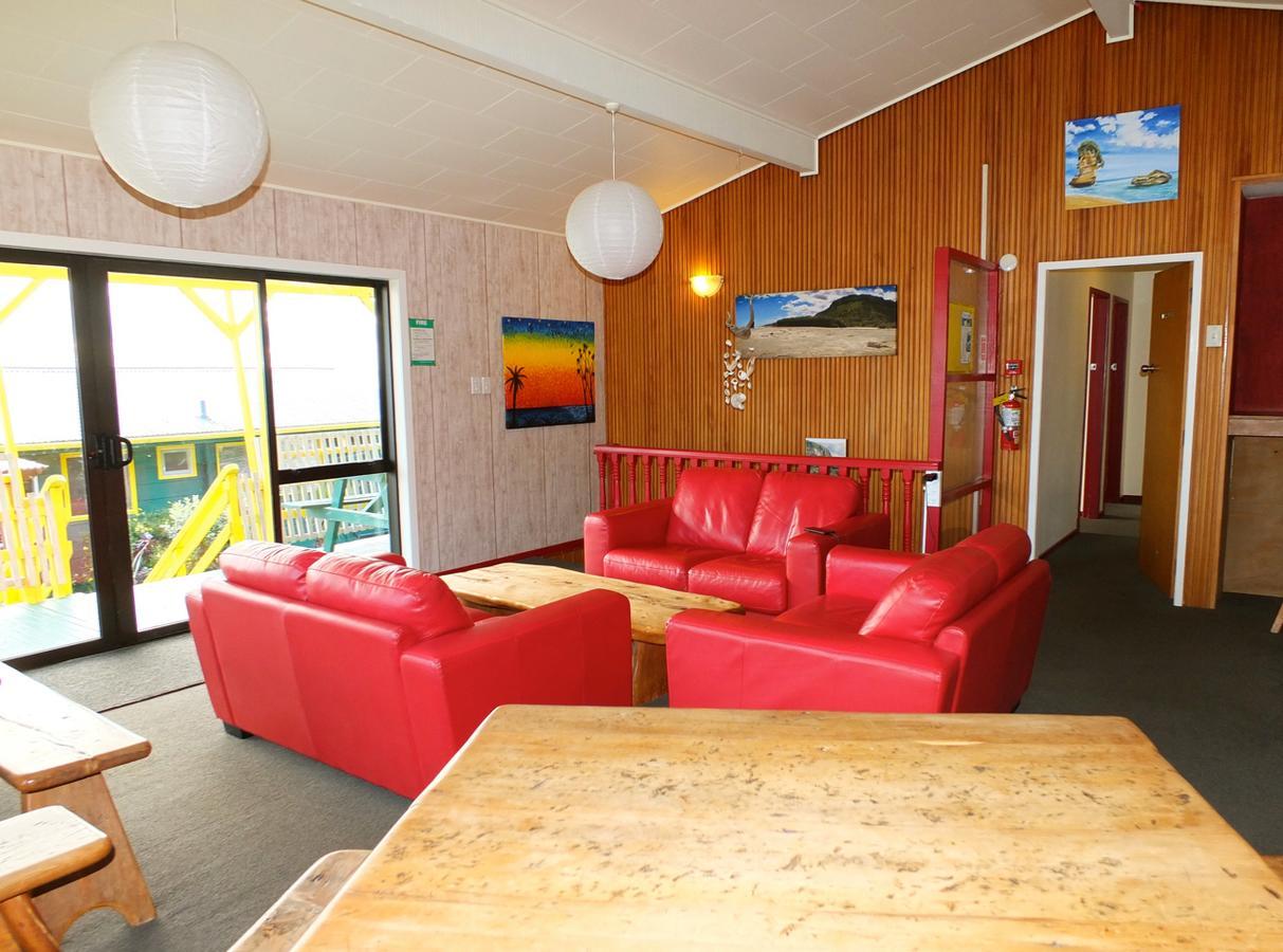 Punakaiki Beach Hostel ภายนอก รูปภาพ